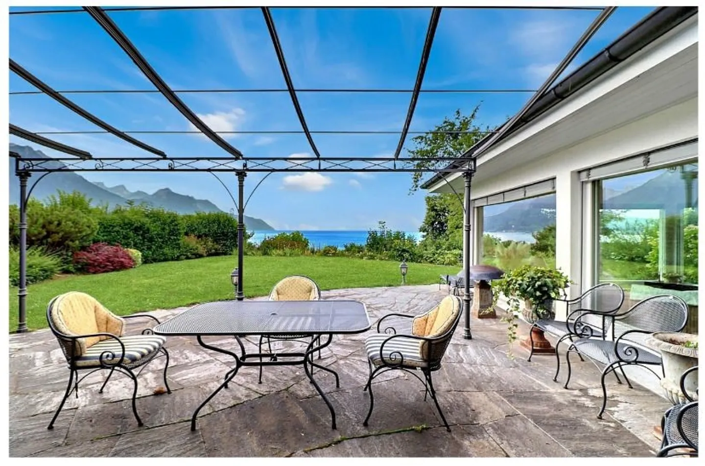 Magnifique Villa sur 1700 m2 à Villeneuve | 6.5 pièces - Foto 1 di 13