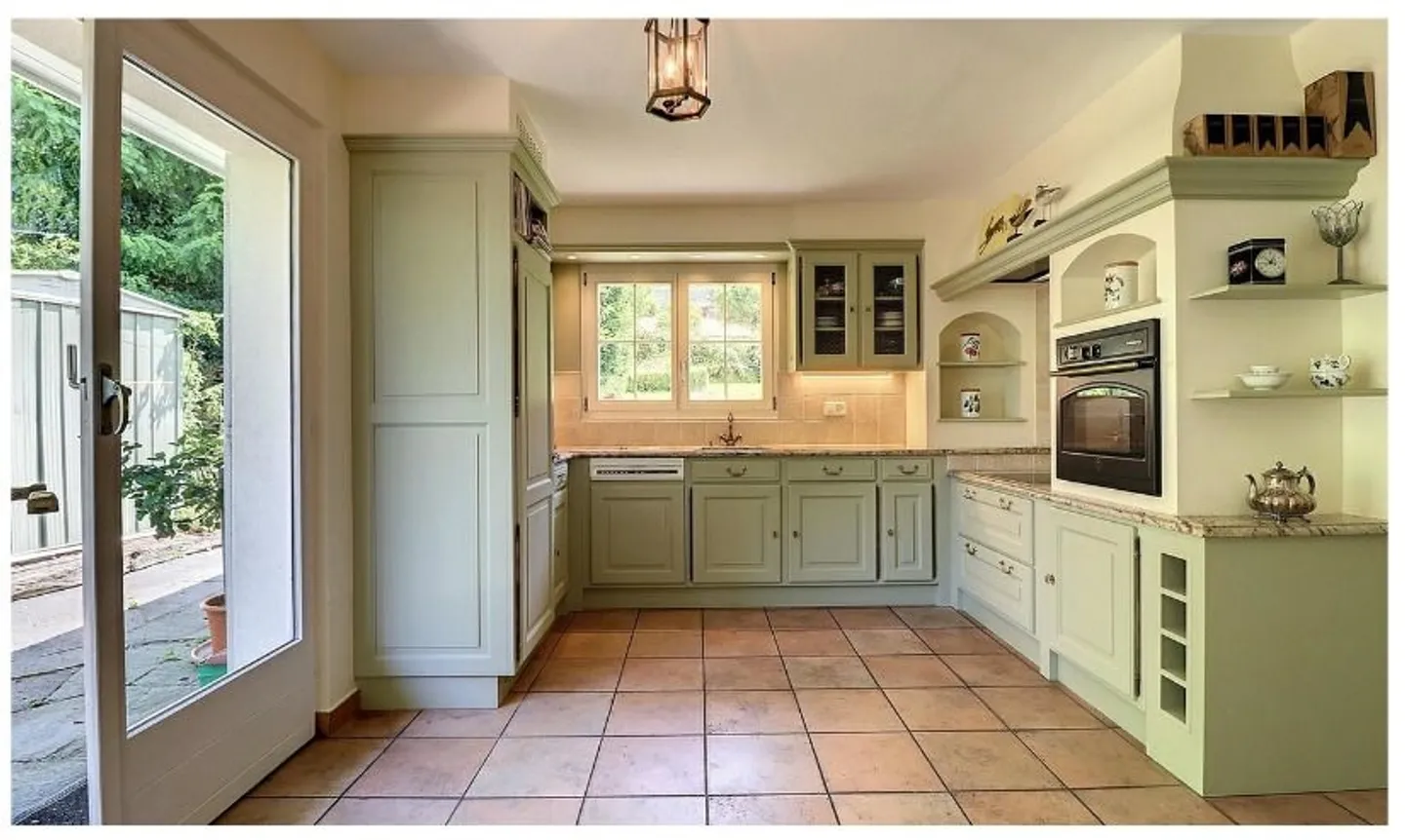Magnificent Villa on 1700 m2 in Villeneuve | 6.5 rooms - Photo 12 of 13