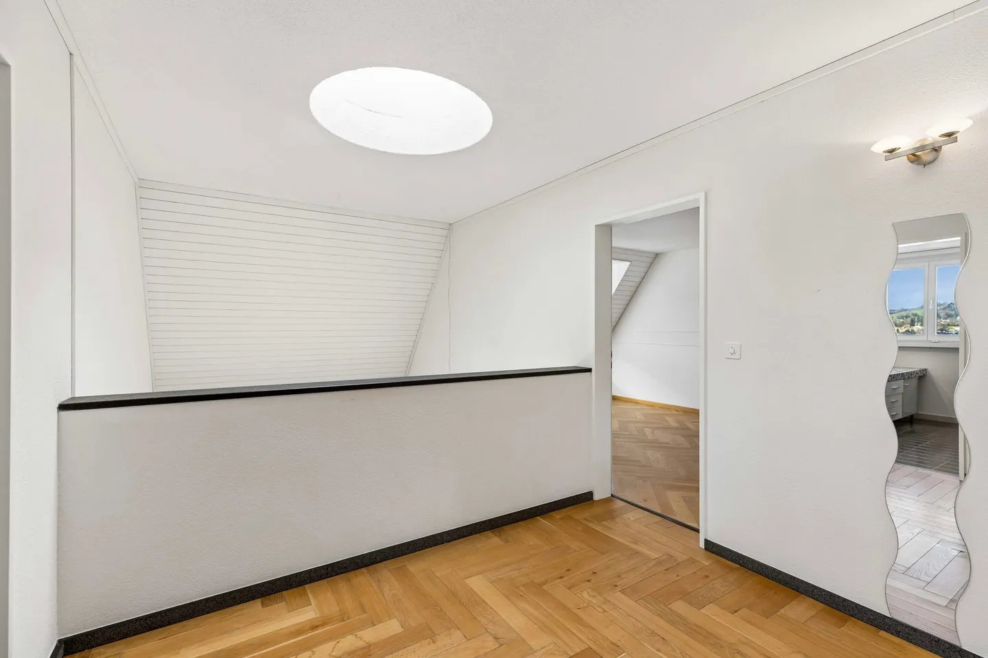 Spacious 5.5-room maisonette apartment. Lots of space. Many possibilities - A home with perspective - Photo 7 of 13