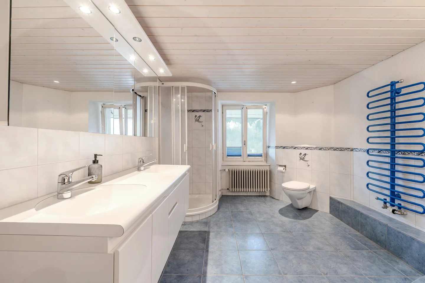 Maison de ville de 5,5 pièces avec piscine à Baden-Dättwil à vendre - Photo 10 sur 13