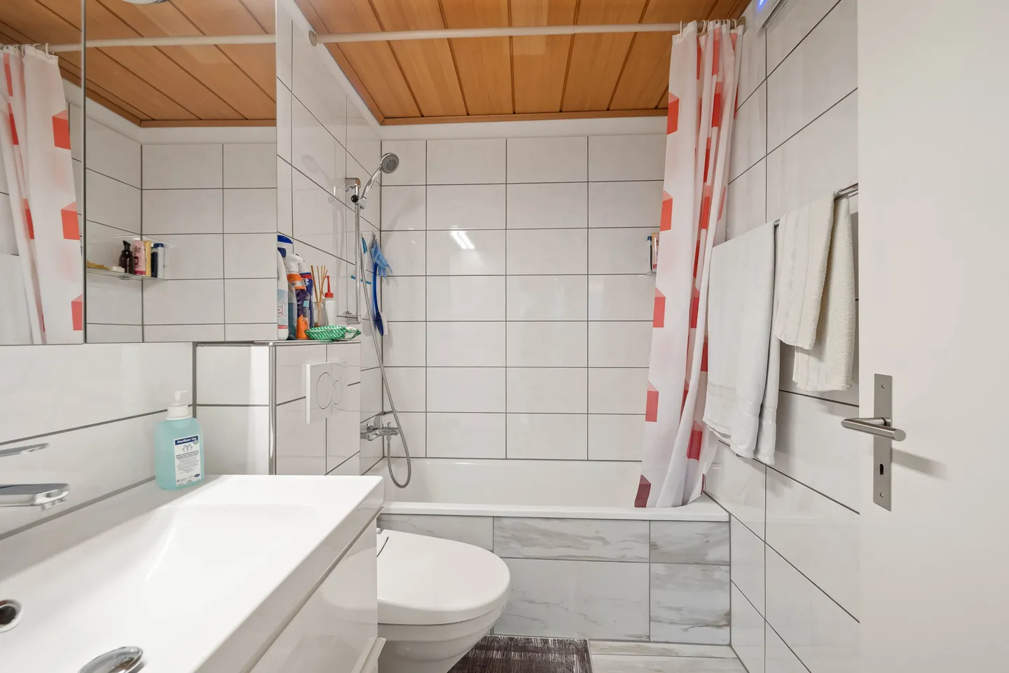 Helle 3.5-Zimmer-Wohnung mit Balkon - Foto 4 von 13