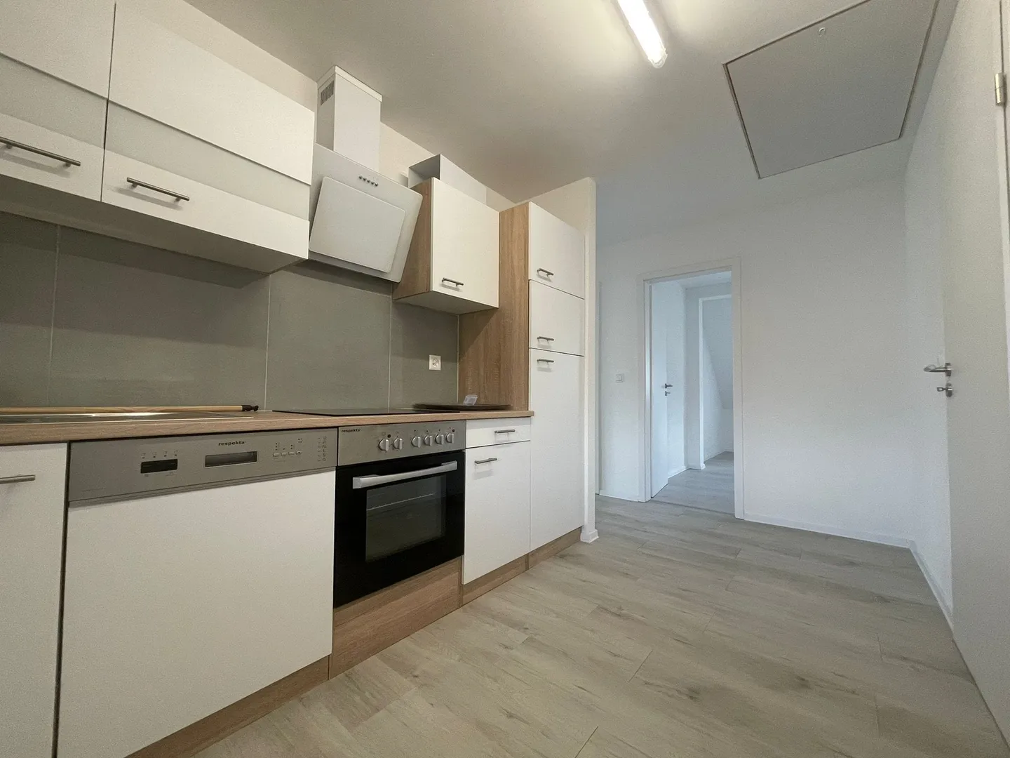 Beautiful, completely renovated, centrally located 3-room apartment in Erlinsbach near Aarau - Photo 1 of 6