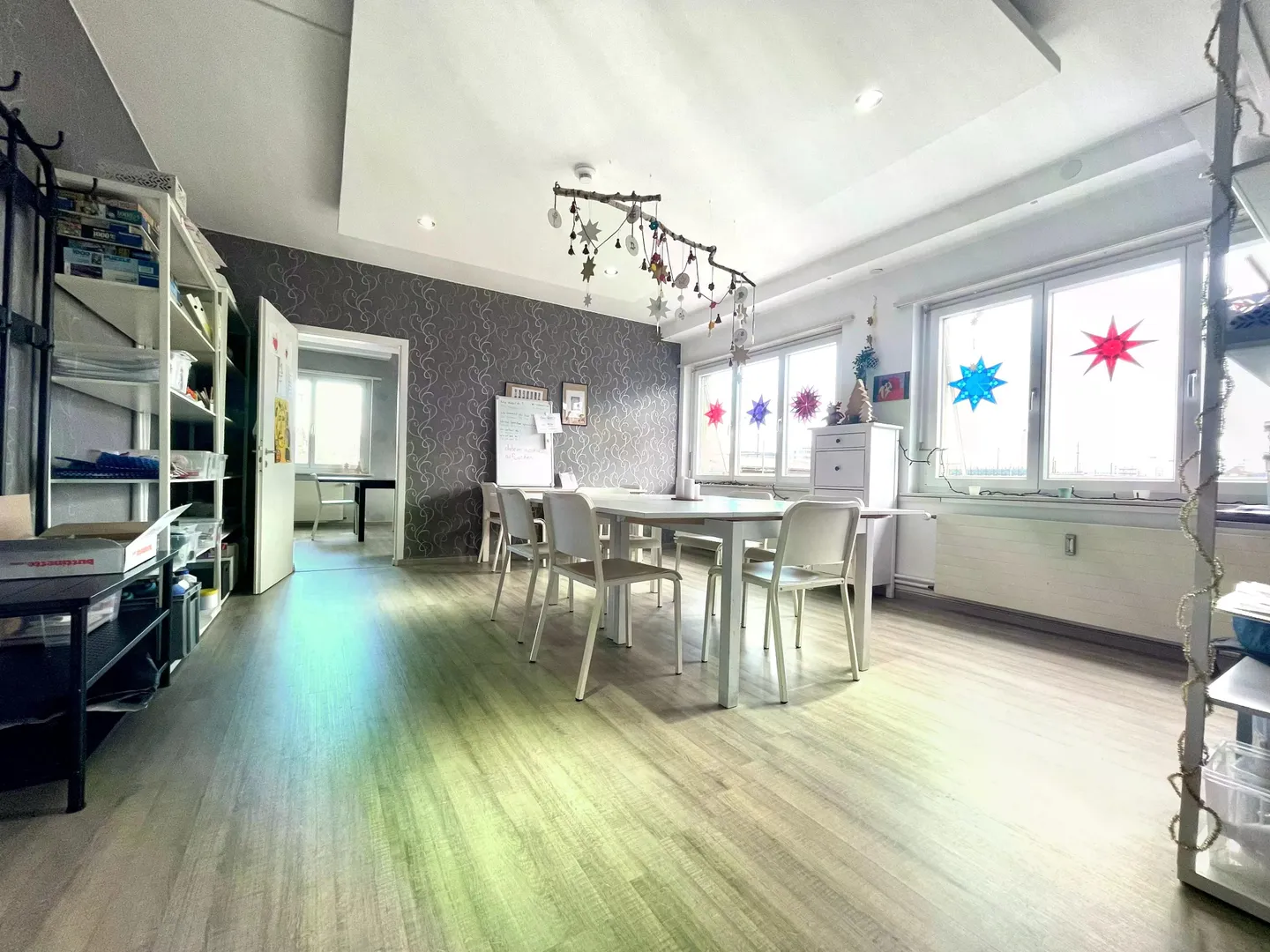 Bureau/Atelier lumineux de 200 m², fraîchement rénové, Pratteln - Photo 1 sur 6