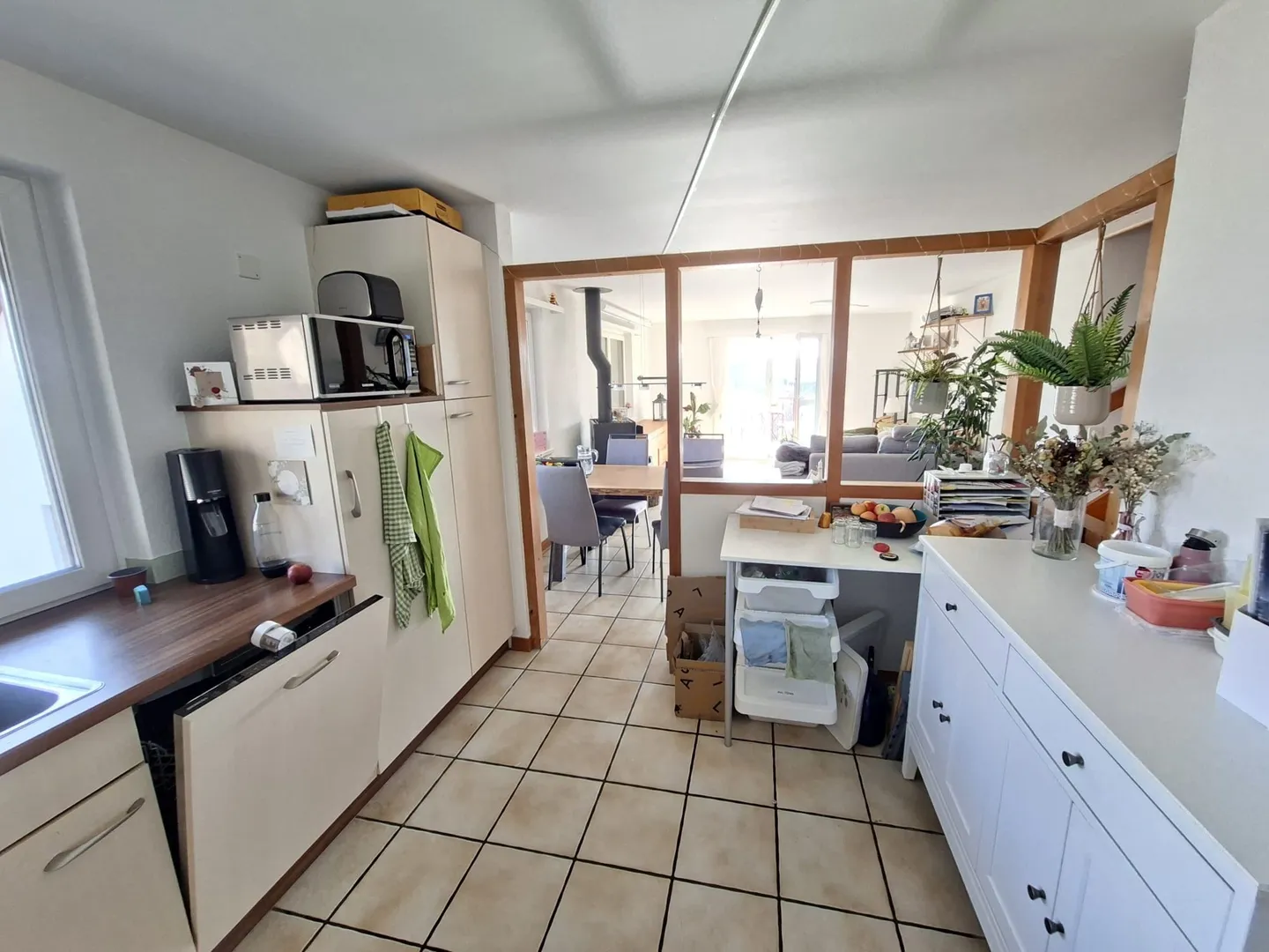 Maisonette luminosa di 3,5 stanze con balcone a Nuglar-St. Pantaleon - Foto 3 di 13