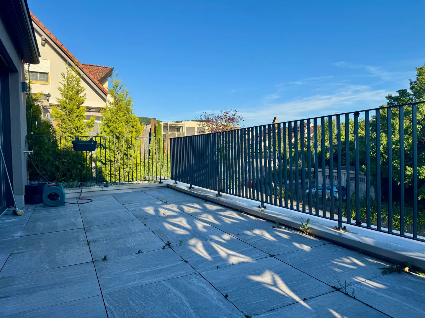 Moderne 2.5-Zimmer-Wohnung mit Balkon - Foto 1 von 5