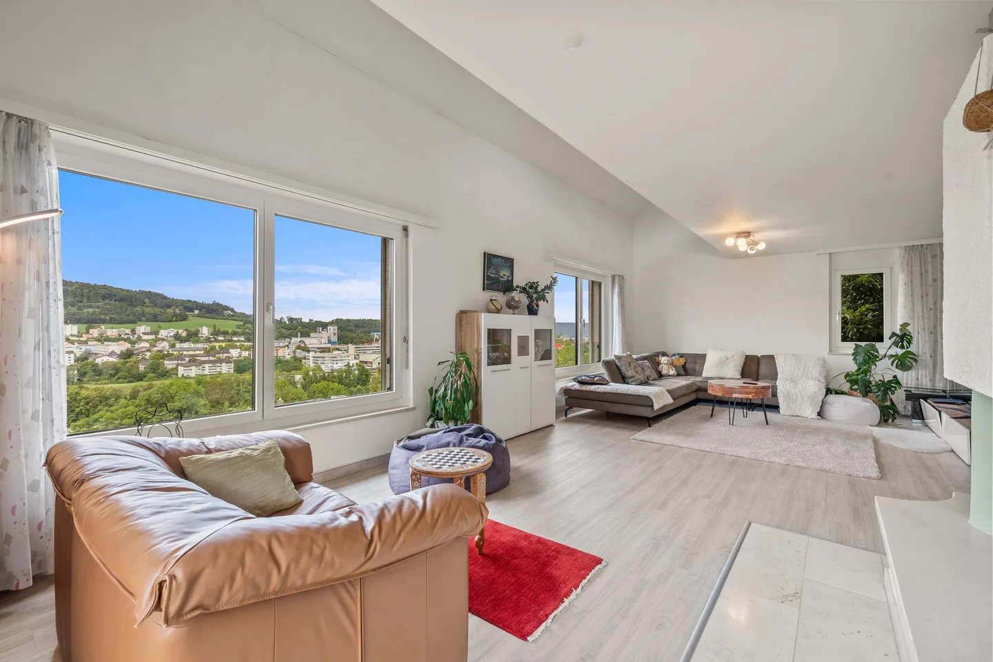 Casa unifamiliare di 5 stanze con vista panoramica e giardino a Füllinsdorf - Foto 5 di 13