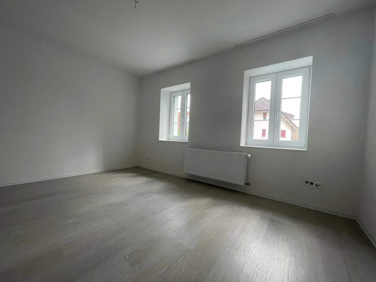 Beautiful, completely renovated, centrally located 3-room apartment in Erlinsbach near Aarau - Photo 3 of 6