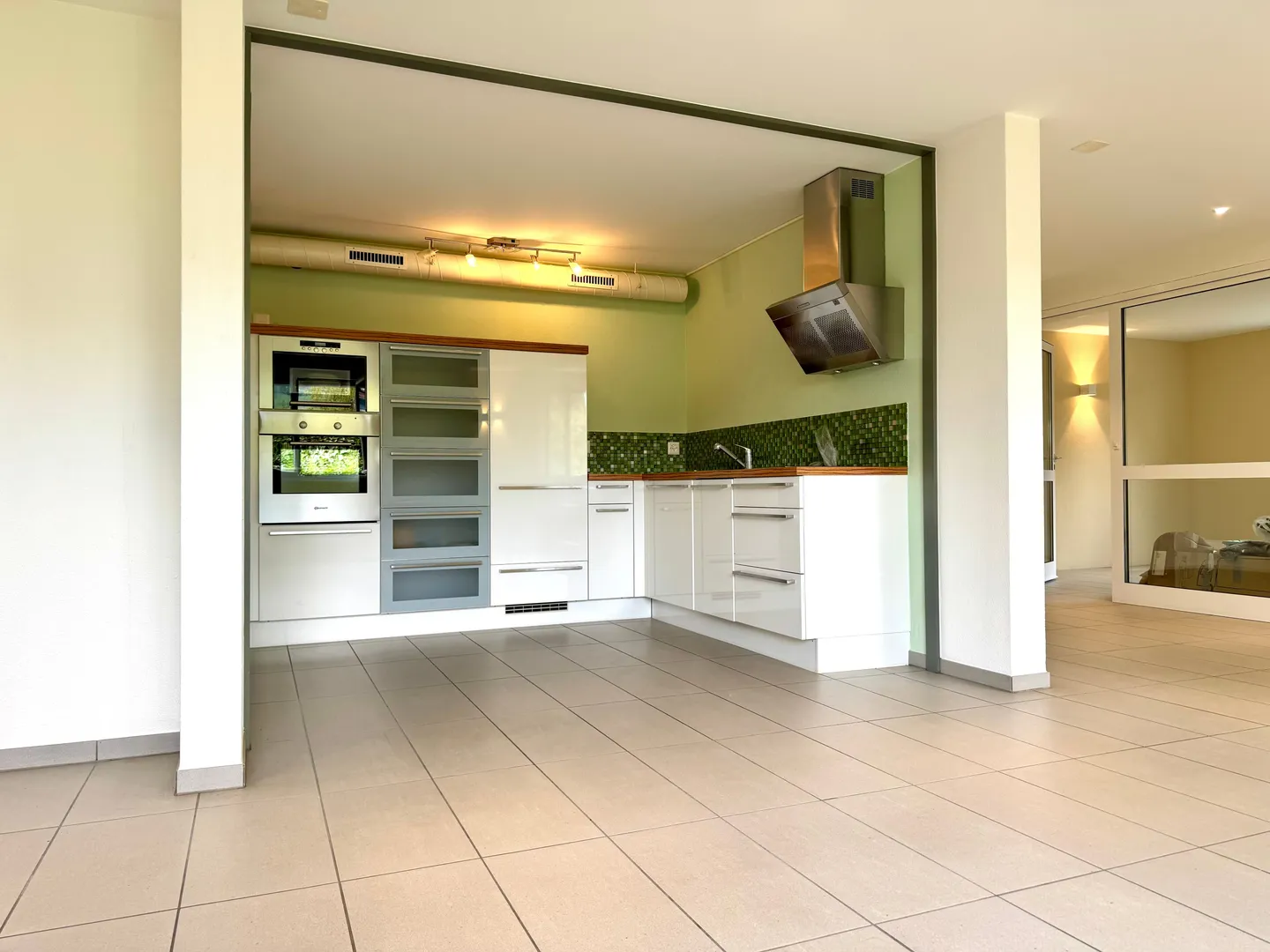 2.5-room loft with a lot of space feeling in Frick for sale - Photo 2 of 10