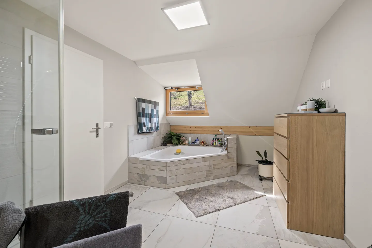 4.5-room semi-detached house with a view in Eptingen for sale - Photo 9 of 13