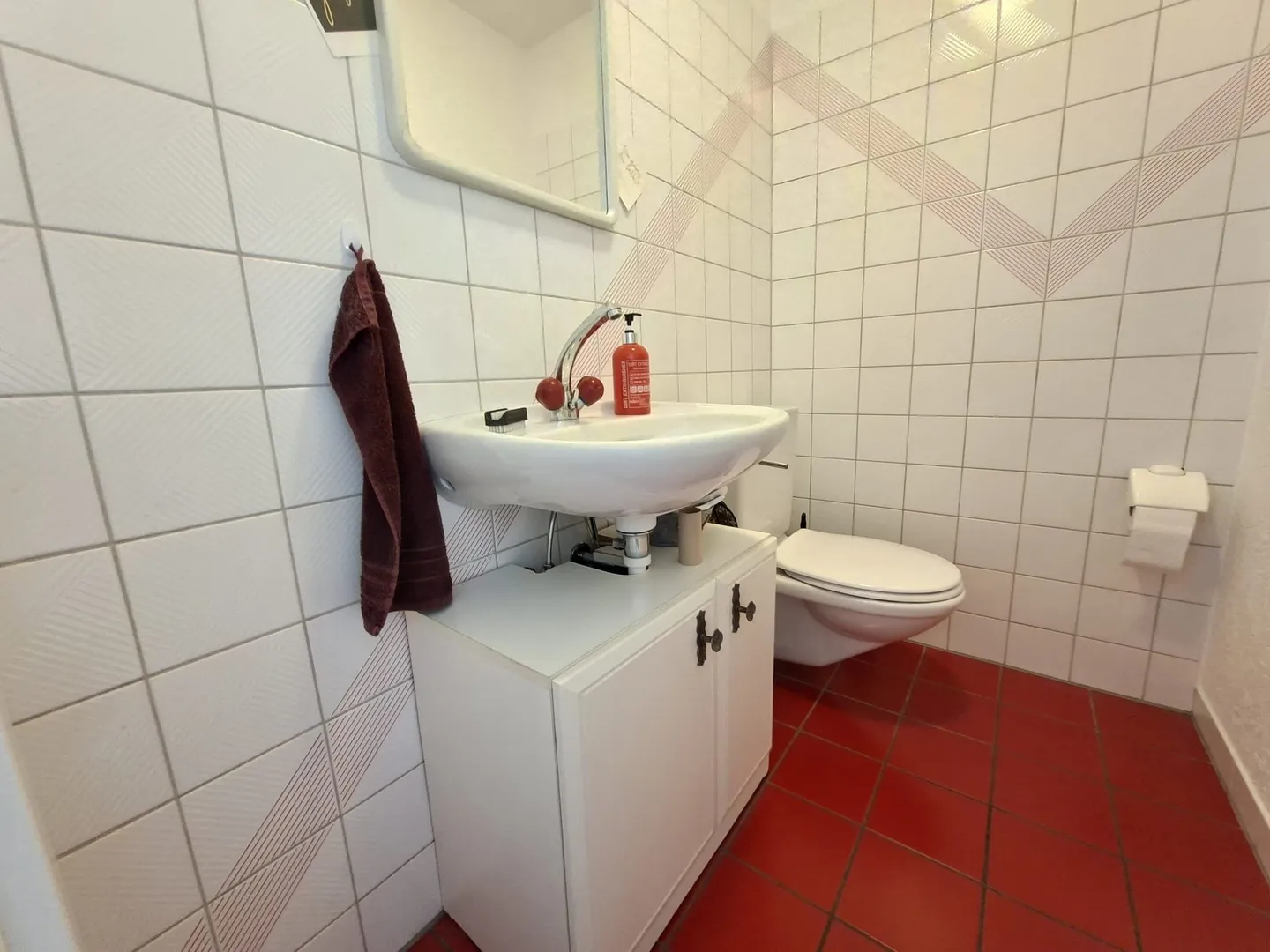 Maisonette luminosa di 3,5 stanze con balcone a Nuglar-St. Pantaleon - Foto 10 di 13