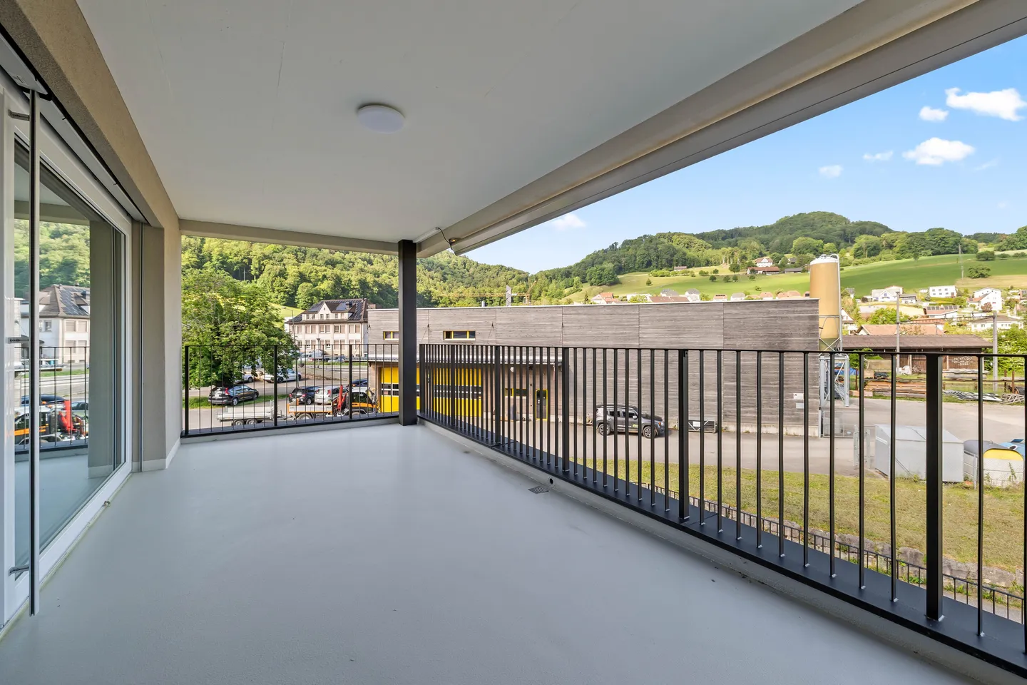 Helle 4.5-Zi.-Wohnung mit grossem Balkon in Läufelfingen - Foto 8 von 13