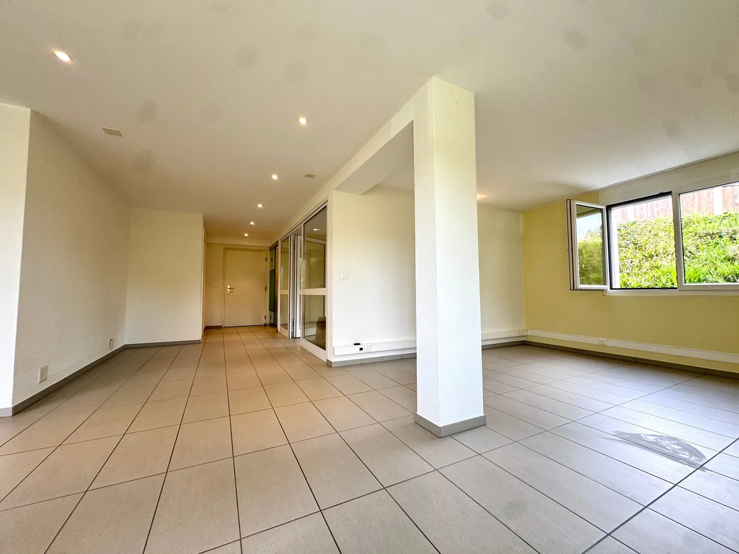 2.5-room loft with a lot of space feeling in Frick for sale - Photo 4 of 10