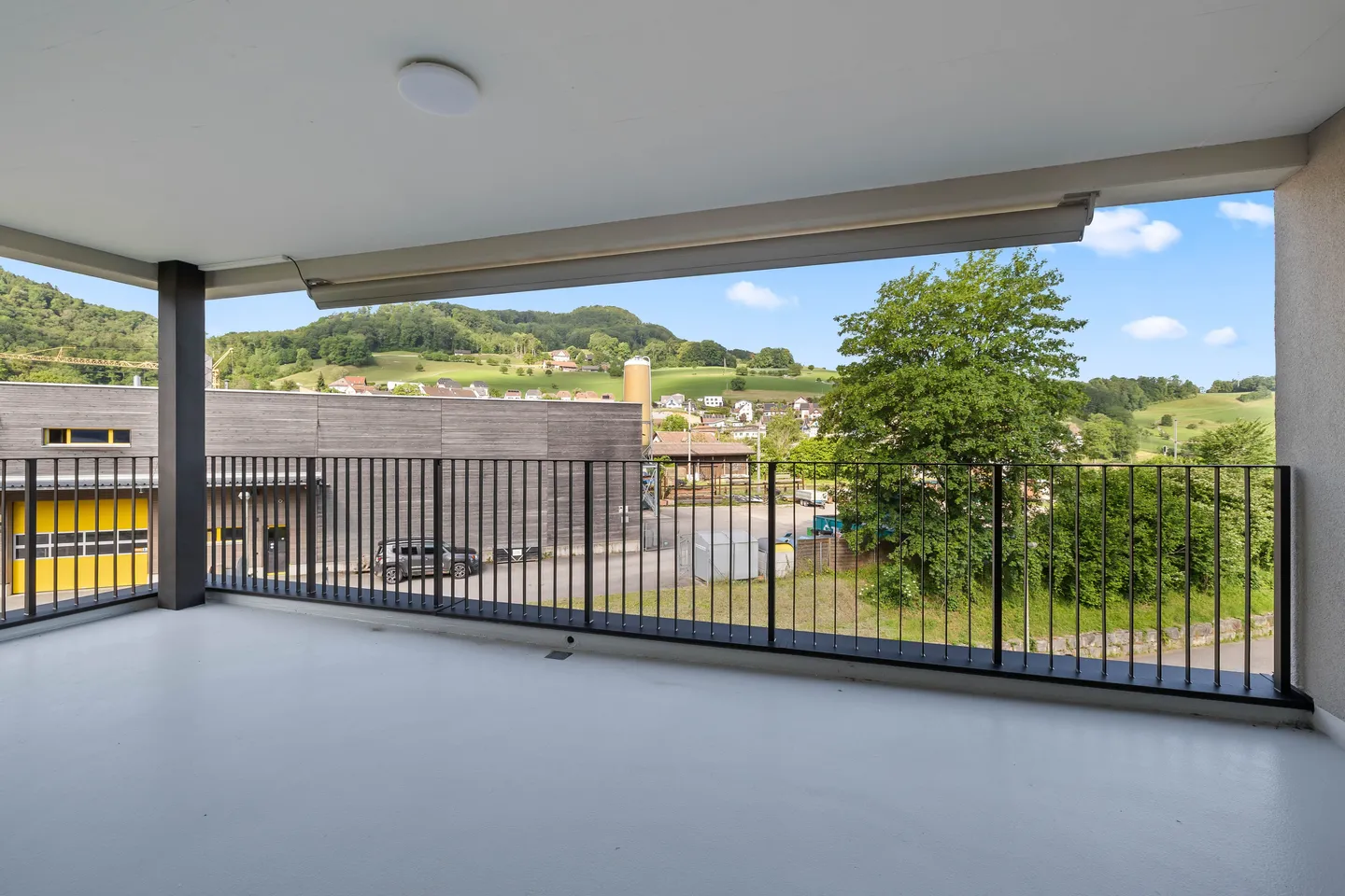 Helle 4.5-Zi.-Wohnung mit grossem Balkon in Läufelfingen - Foto 7 von 13