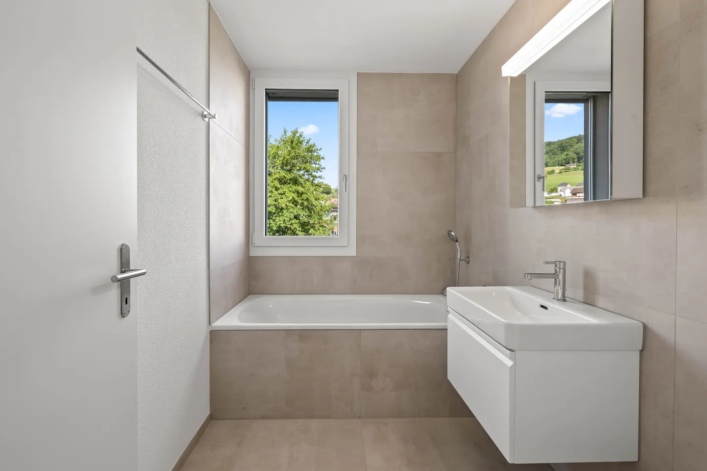 Helle 4.5-Zi.-Wohnung mit grossem Balkon in Läufelfingen - Foto 11 von 13