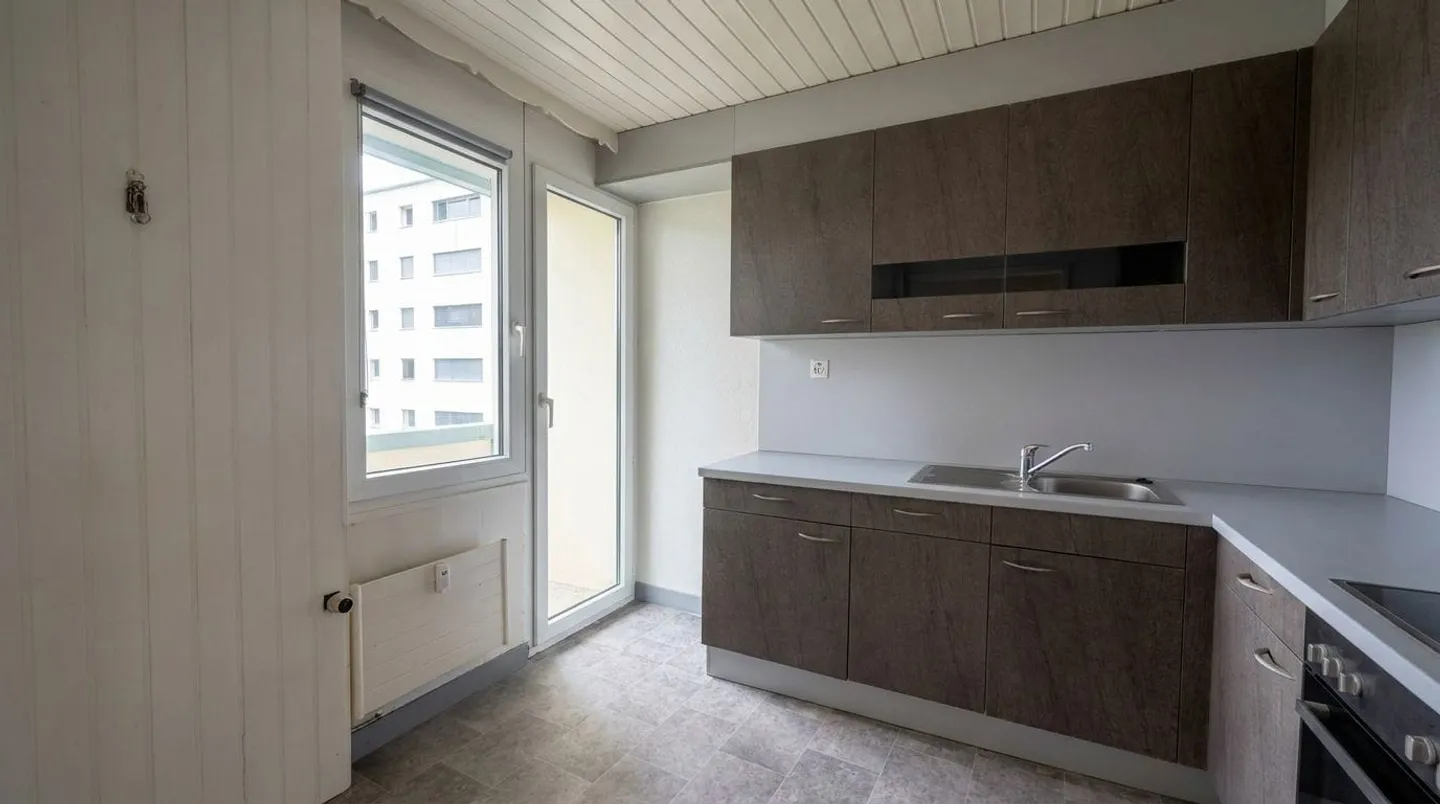 Bright 2.5-room apartment with large window front in Basel - Photo 7 of 13