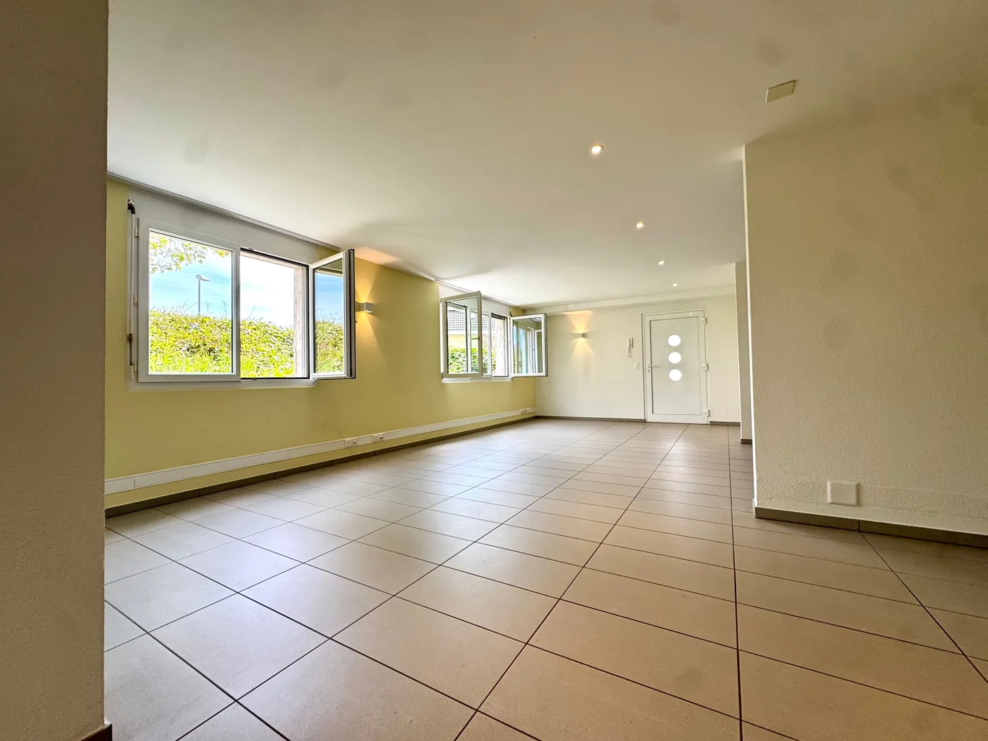 2.5-room loft with a lot of space feeling in Frick for sale - Photo 3 of 10