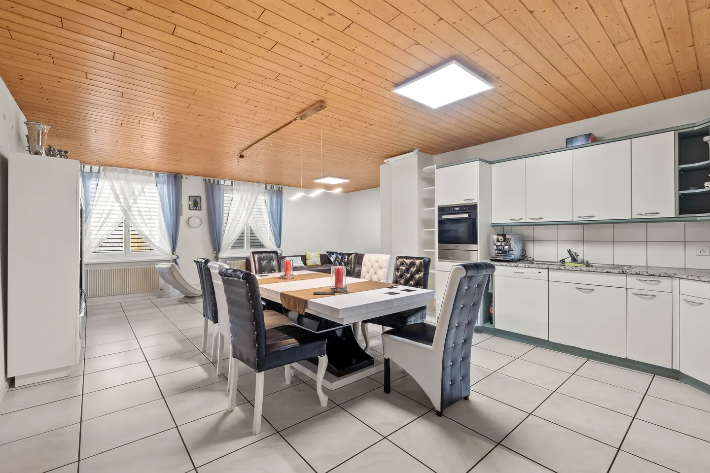 7-Familienhaus mit soliden Erträgen - Foto 7 von 13