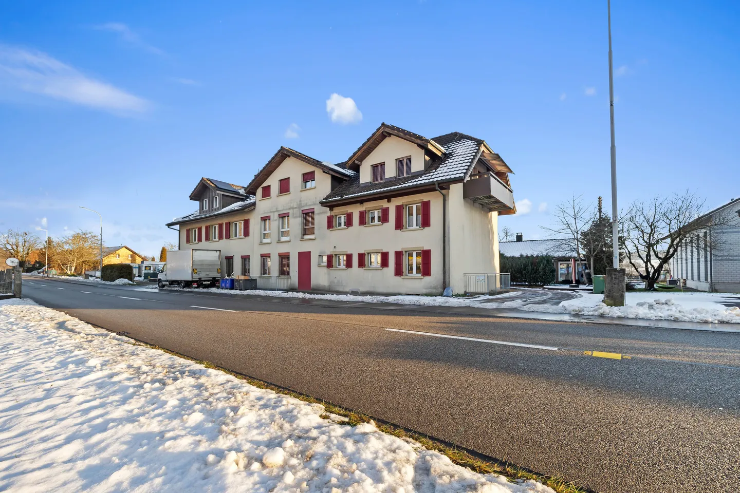 7-Familienhaus mit soliden Erträgen - Foto 1 von 13