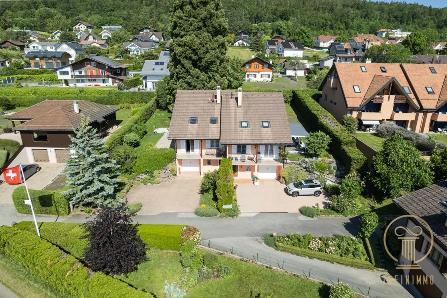 Exklusivität! ARZIER-LE-MUIDS - prächtige Zwillingsvilla mit 6,5 Zimmern - VERHANDELBARER PREIS. - Foto 2 von 13