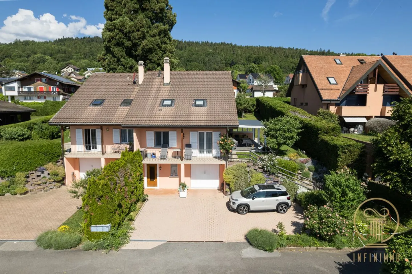 Exklusivität! ARZIER-LE-MUIDS - prächtige Zwillingsvilla mit 6,5 Zimmern - VERHANDELBARER PREIS. - Foto 3 von 13