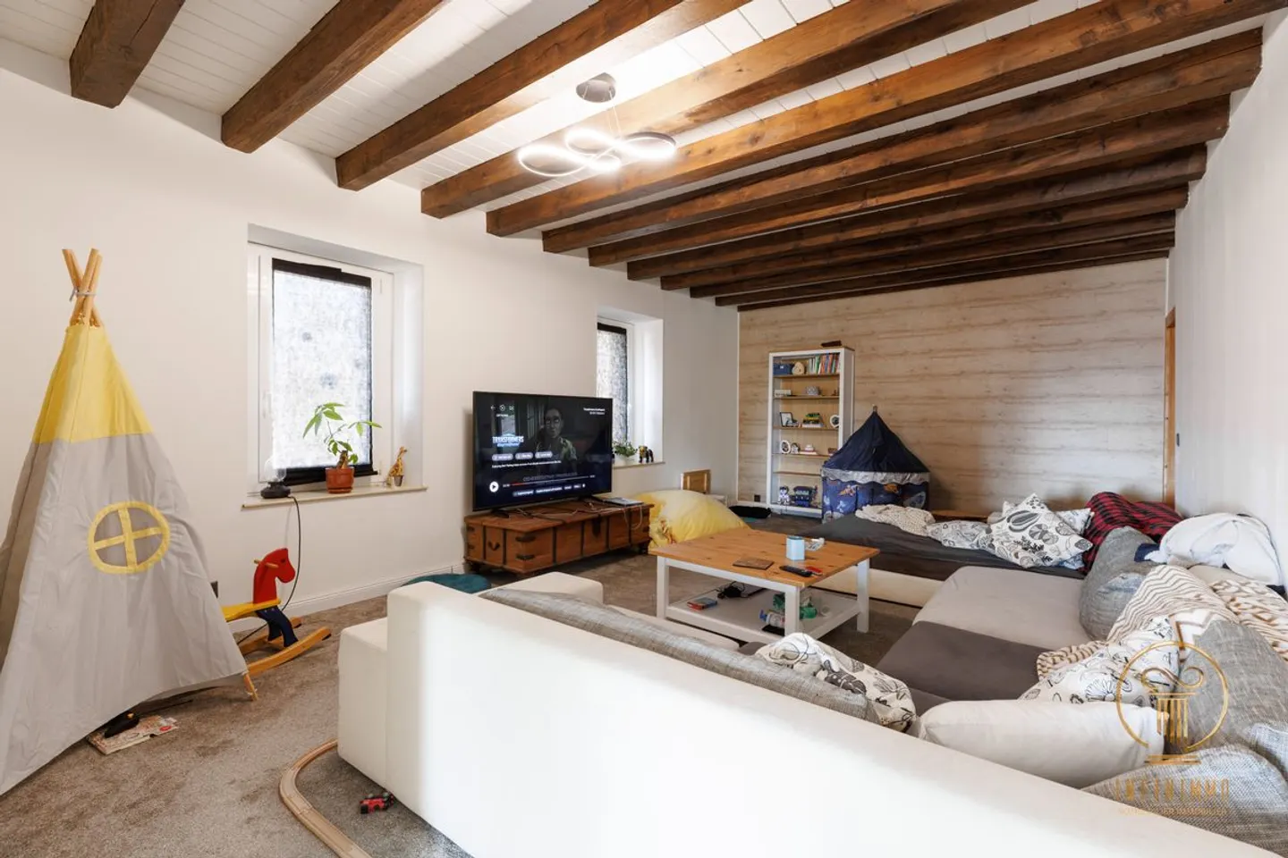 RARE OBJECT, Beautiful village house in the heart of Burtigny with 7.5 rooms - Photo 5 of 13