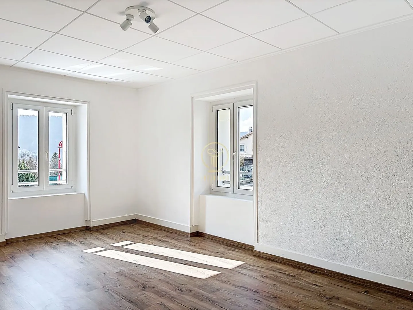 A BALLAIGUES - bel palazzo di rendimento con 5 appartamenti, 2 depositi e 9 posti auto - Foto 7 di 13