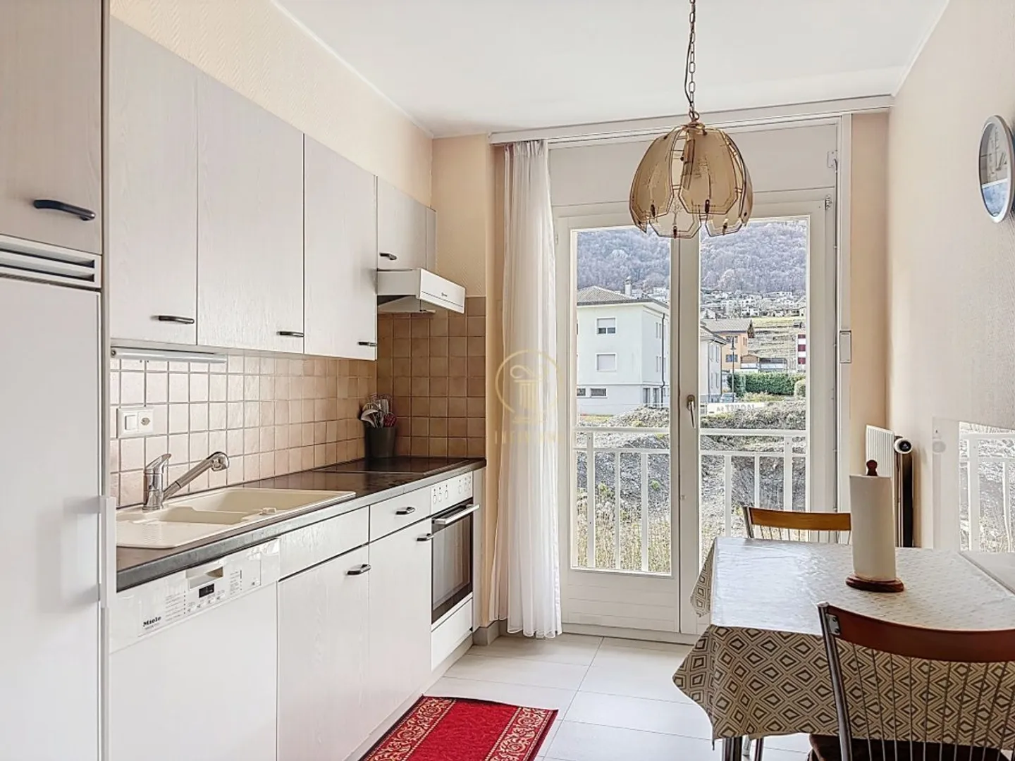 A VOUVRY - beautiful bright 2.5 room apartment in a quiet neighborhood, with balcony - Photo 3 of 7