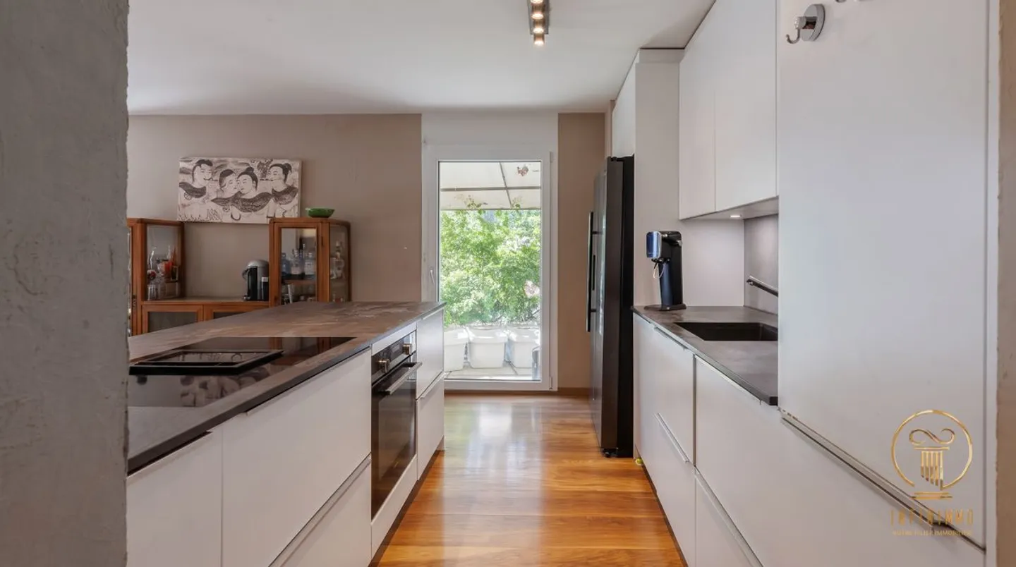 CARROUGE (VD), SELTENES OBJEKT! Einfamilienhaus mit 5,5 Zimmern und Blick auf den Moléson. - Foto 5 von 13