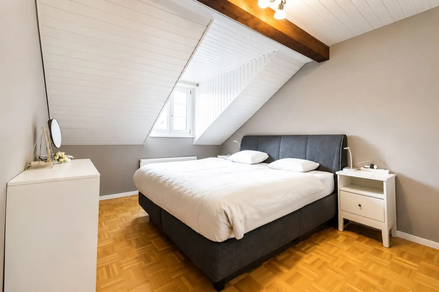 ECHICHENS - Magnificent 2.5-room apartment completely renovated - Photo 5 of 6