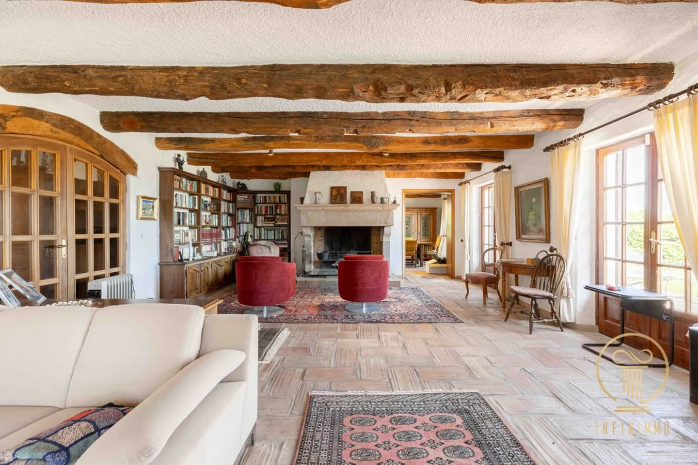 ECHICHENS - Beautiful individual house with stunning views of the lake and vineyards - Photo 3 of 4