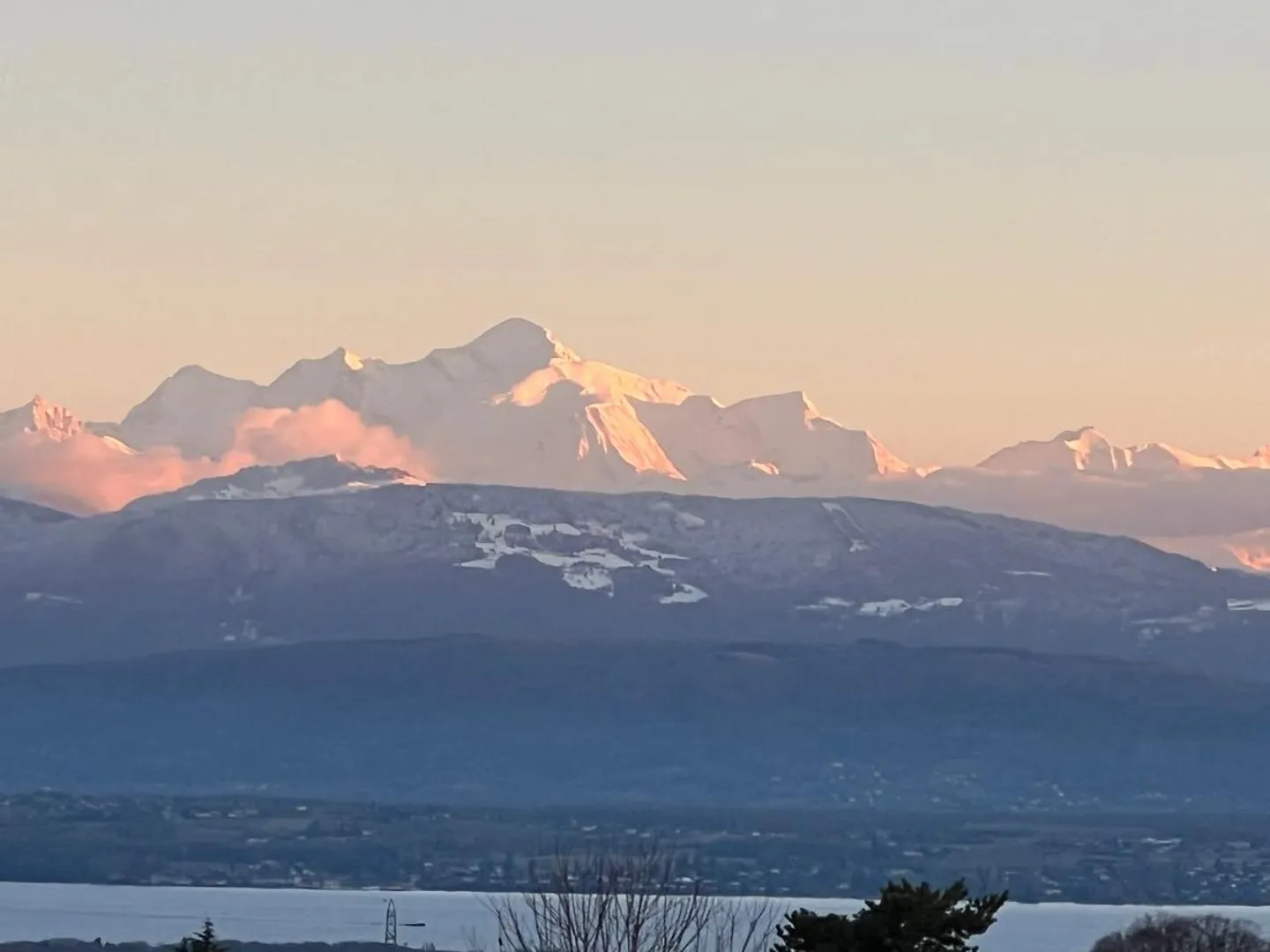 Chalet mit atemberaubendem Seeblick - Foto 5 von 13