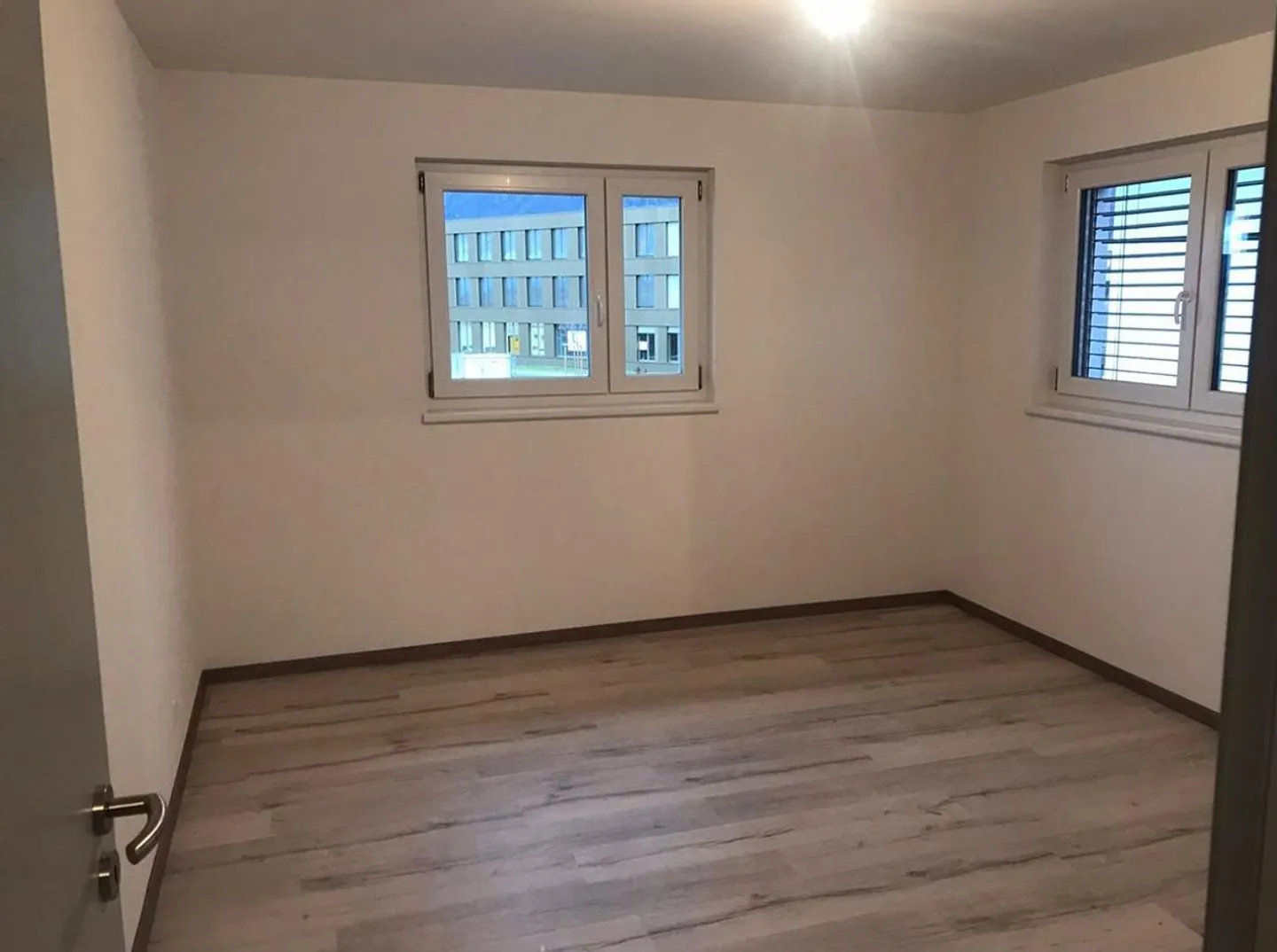 Superb 2.5-room apartment on the first floor next to the hospital - Photo 4 of 6