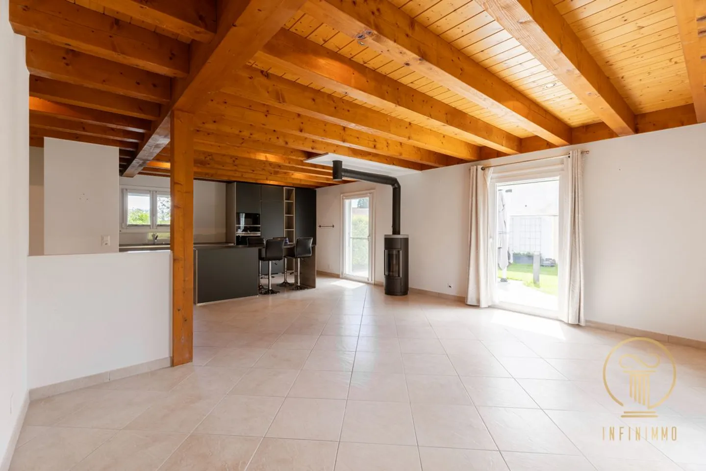 ST-OYENS, RARE ITEM! Beautiful semi-detached villa with 5.5 rooms in a quiet and very pleasant neighborhood. - Photo 4 of 13