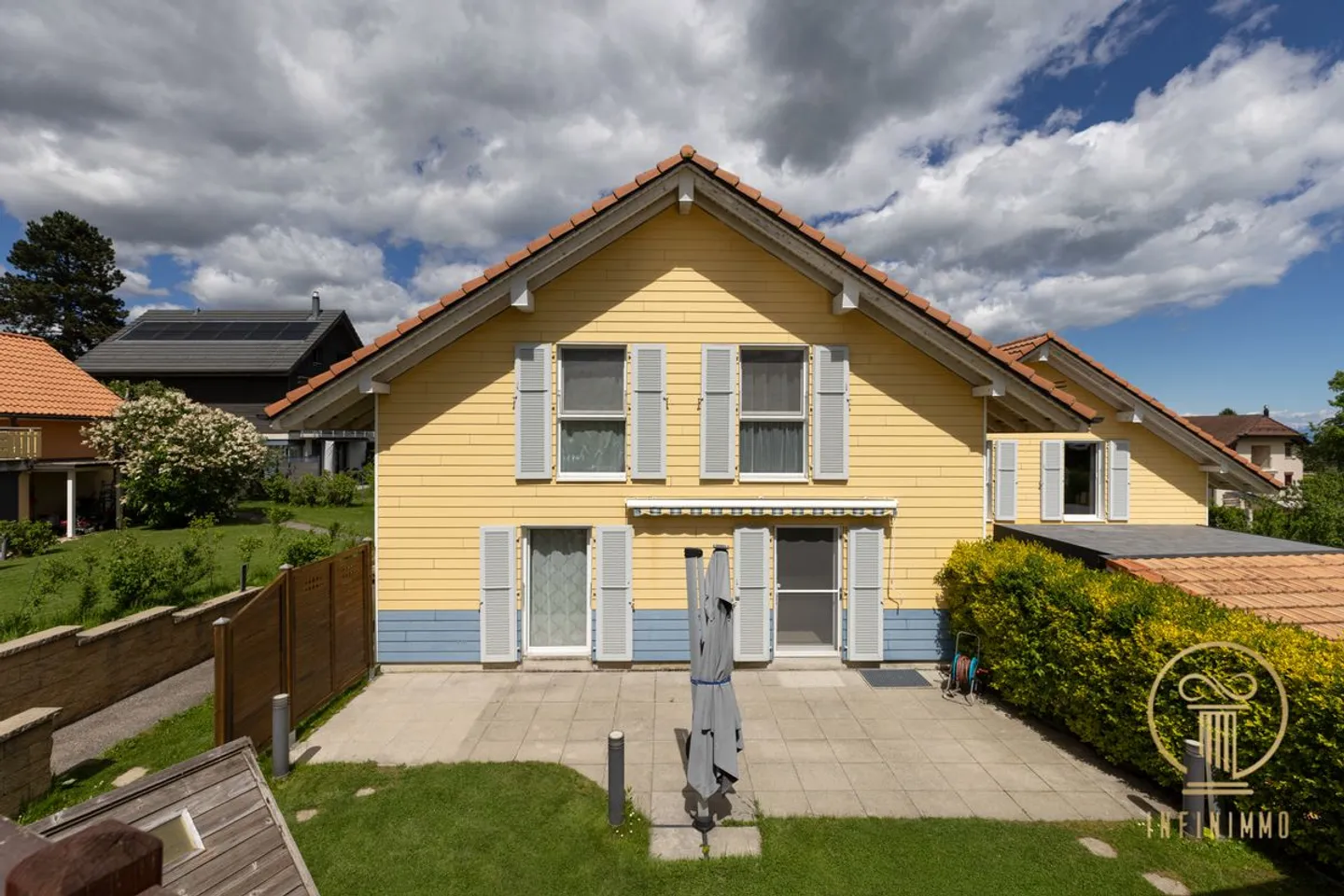 ST-OYENS, RARE ITEM! Beautiful semi-detached villa with 5.5 rooms in a quiet and very pleasant neighborhood. - Photo 2 of 13