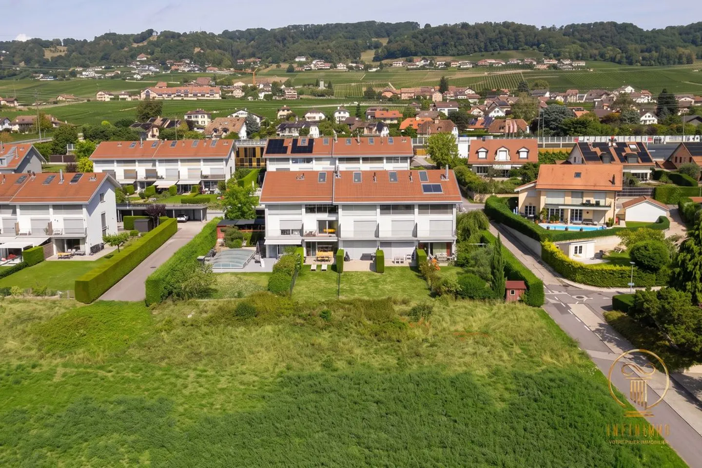 MONT-SUR-ROLLE - Semi-detached house with lake view - Photo 1 of 12