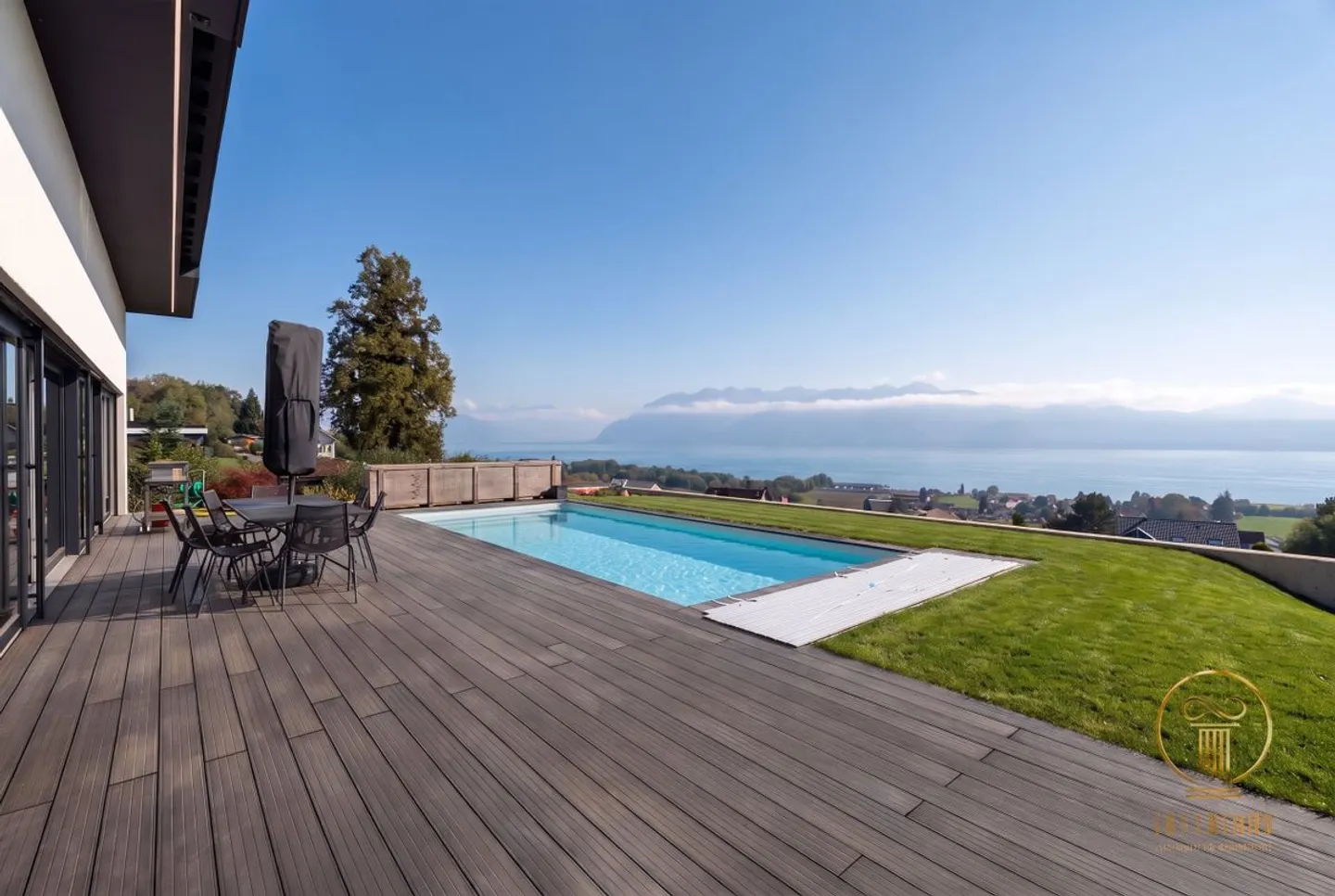 YENS - EXCLUSIVE - Magnificent new individual villa with swimming pool - Photo 1 of 12