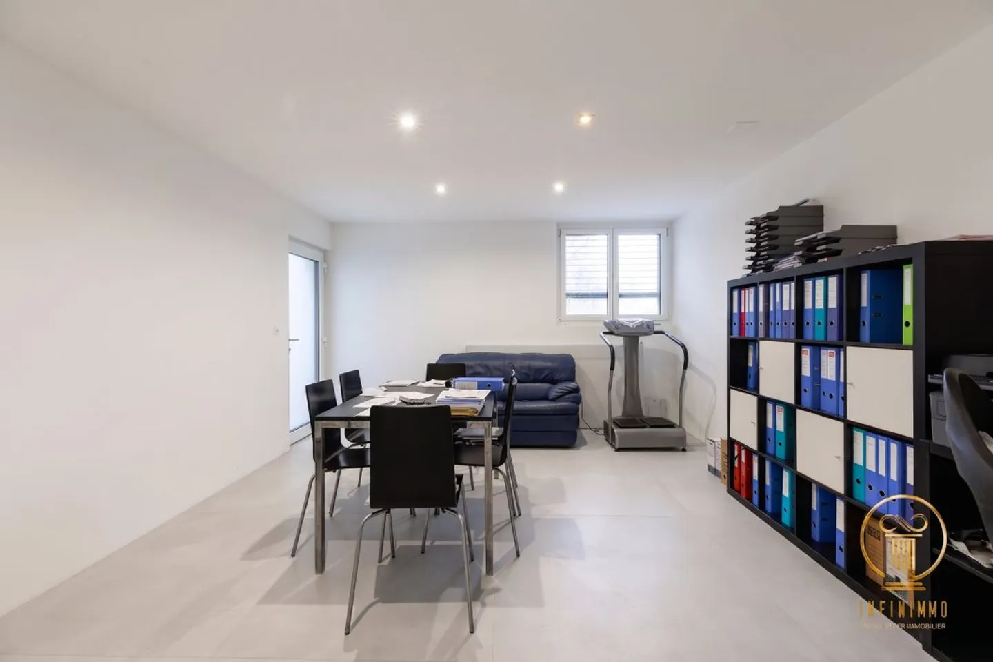 YENS - EXCLUSIVE - Magnificent new individual villa with swimming pool - Photo 11 of 12