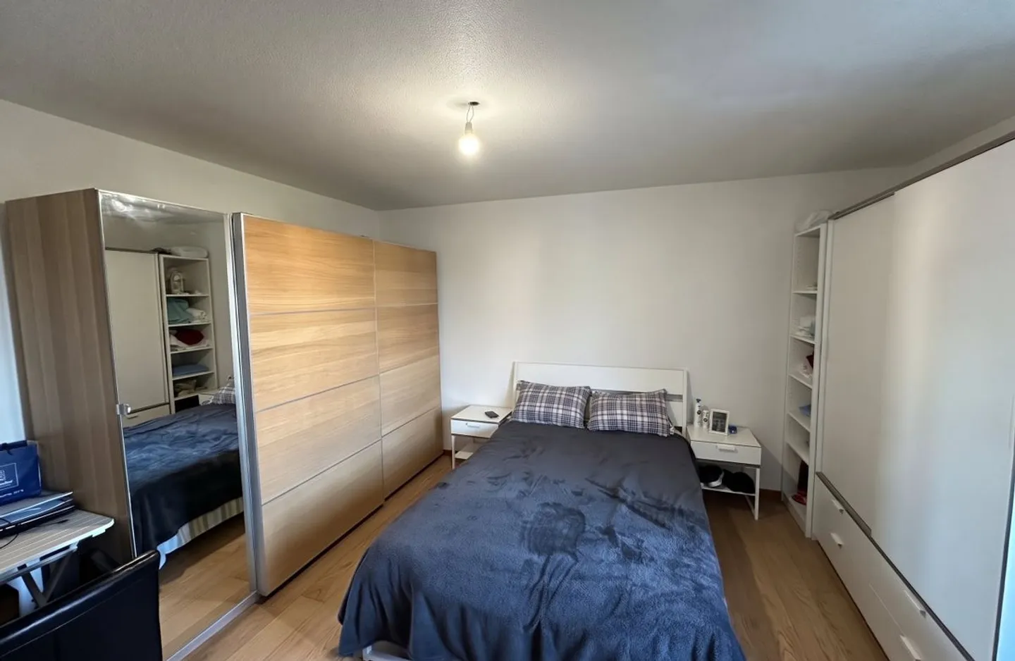 SAINT-PREX - Renovierte 2-Zimmer-Wohnung mit zwei Balkonen - Foto 3 von 7