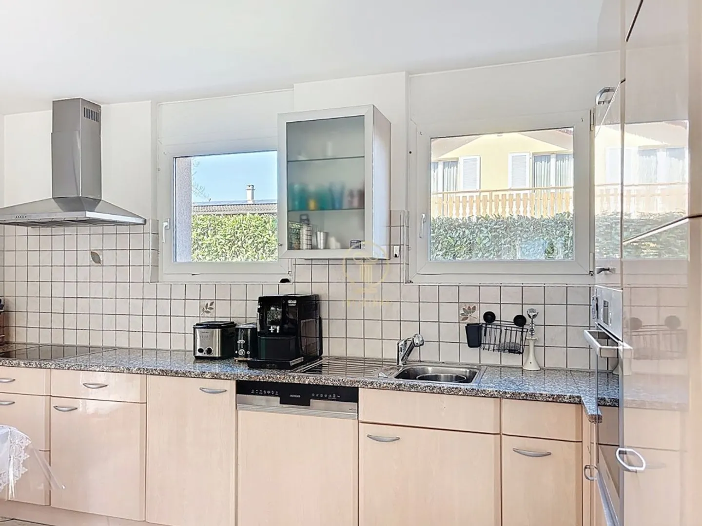 ESCLUSIVITÀ - A MONTHEY, casa indipendente 5.5 locali con bel giardino in zona residenziale - Foto 7 di 13