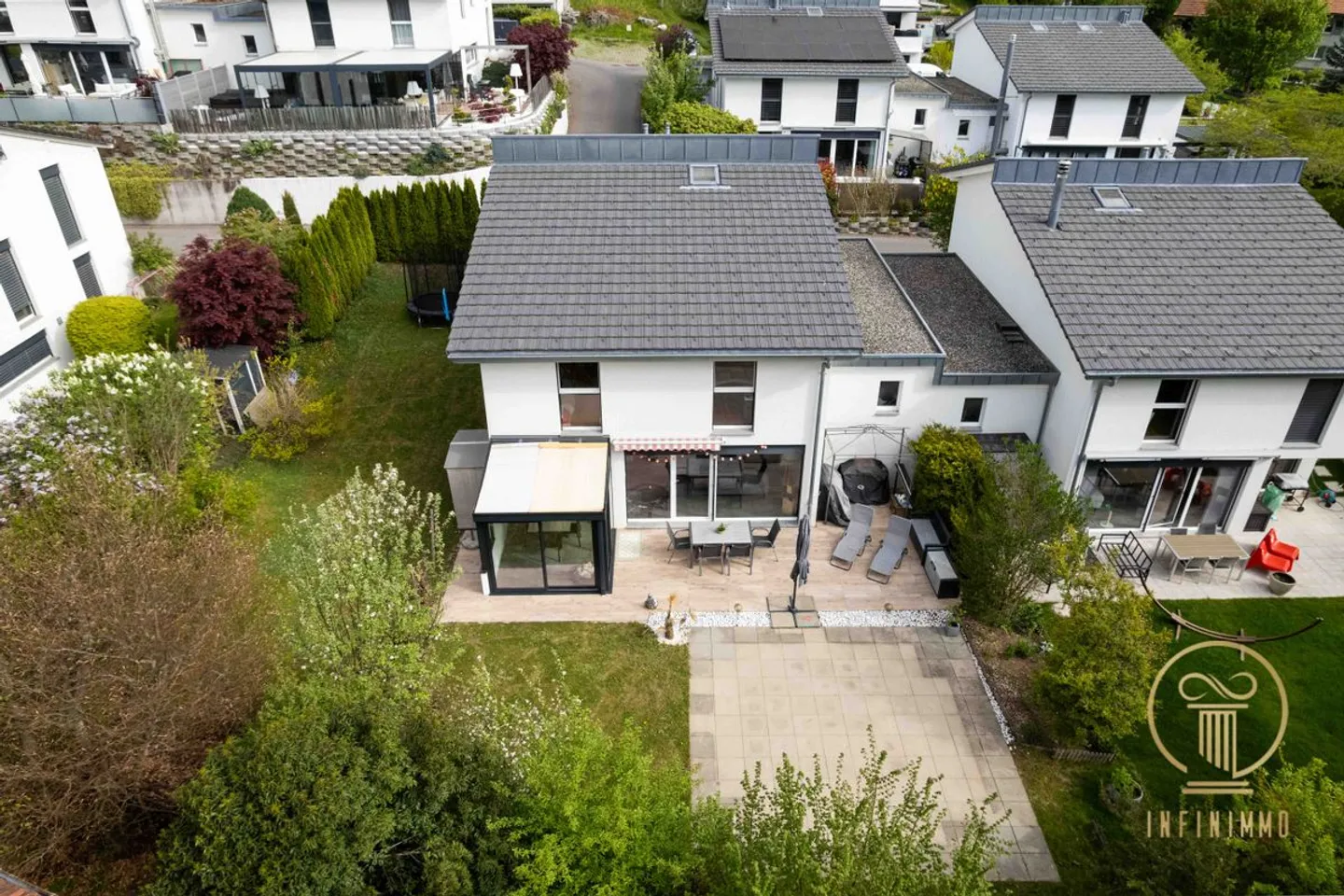 Exklusivität! CHATEL-ST-DENIS, seltenes Objekt. Wunderschöne Doppelhaushälfte mit Garage, 5,5 Zimmer. - Foto 2 von 13