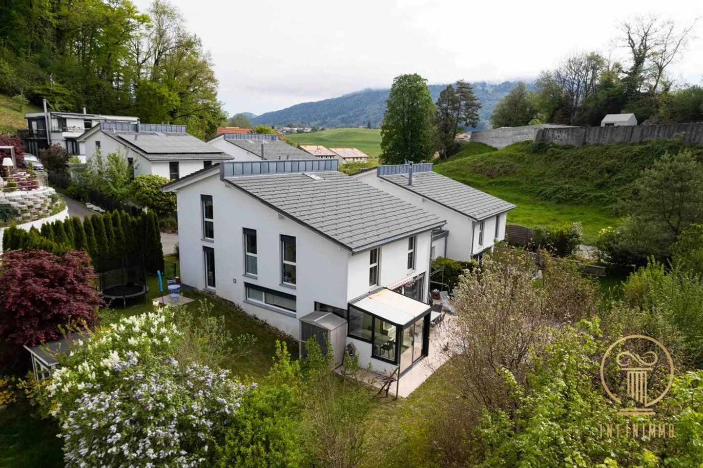Exklusivität! CHATEL-ST-DENIS, seltenes Objekt. Wunderschöne Doppelhaushälfte mit Garage, 5,5 Zimmer. - Foto 1 von 13
