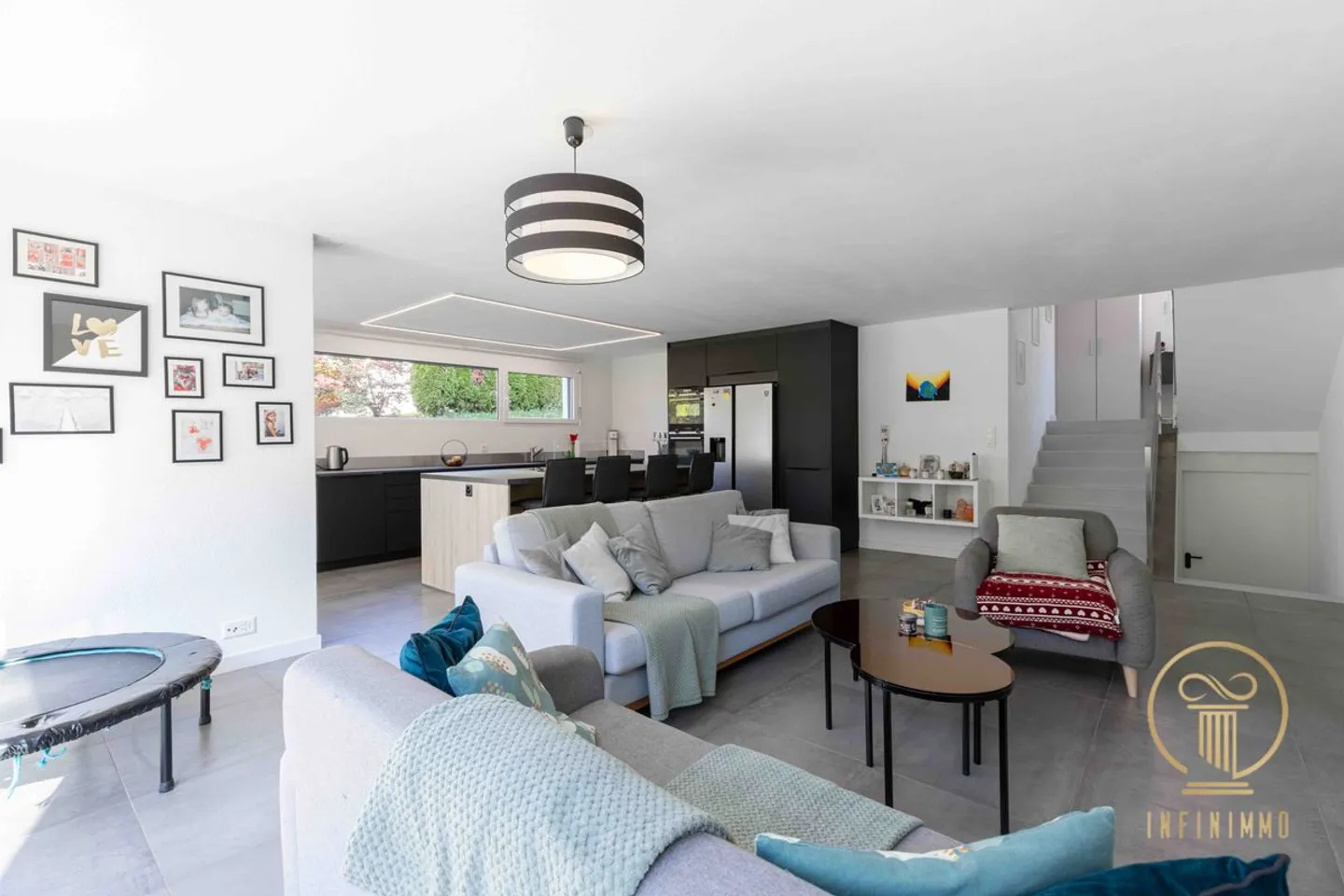 Exklusivität! CHATEL-ST-DENIS, seltenes Objekt. Wunderschöne Doppelhaushälfte mit Garage, 5,5 Zimmer. - Foto 4 von 13
