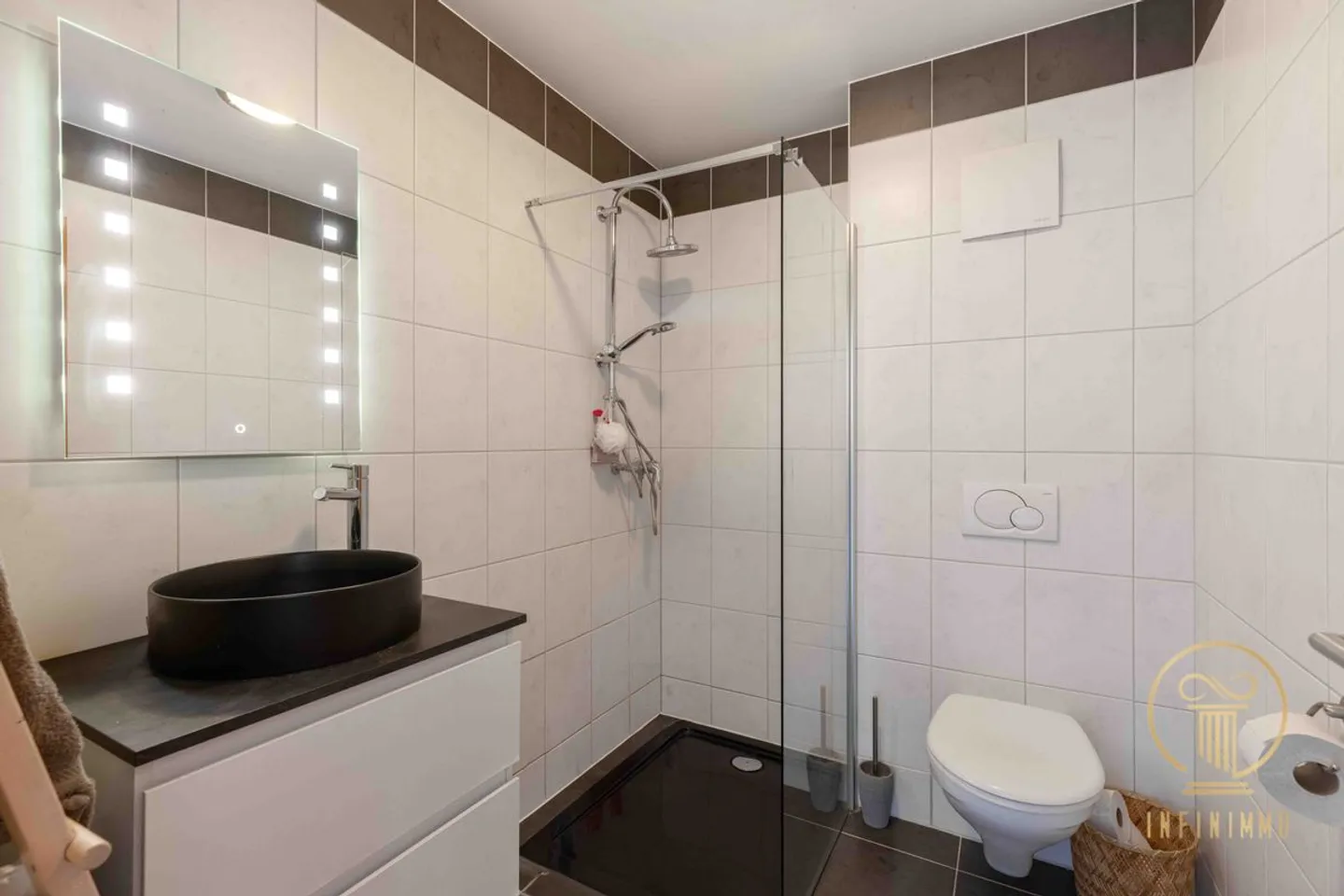Exklusivität! CHATEL-ST-DENIS, seltenes Objekt. Wunderschöne Doppelhaushälfte mit Garage, 5,5 Zimmer. - Foto 11 von 13