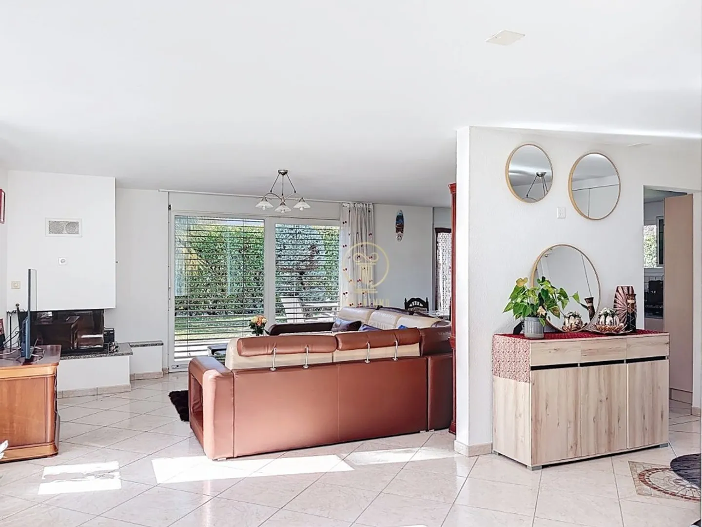 ESCLUSIVITÀ - A MONTHEY, casa indipendente 5.5 locali con bel giardino in zona residenziale - Foto 5 di 13