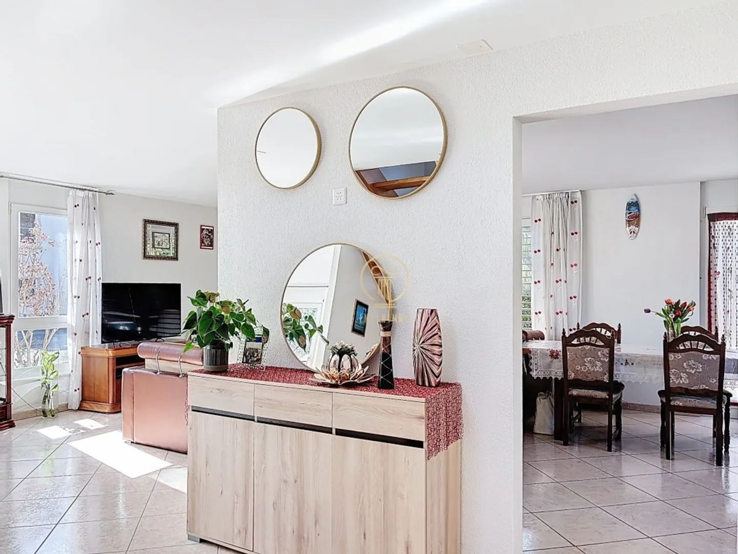 ESCLUSIVITÀ - A MONTHEY, casa indipendente 5.5 locali con bel giardino in zona residenziale - Foto 4 di 13