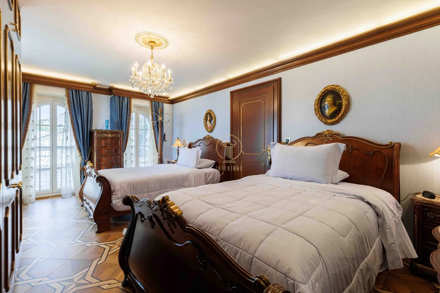 CROIX-SUR-LUTRY, superb mansion with 2810 m² of land and breathtaking views of the lake! - Photo 7 of 13