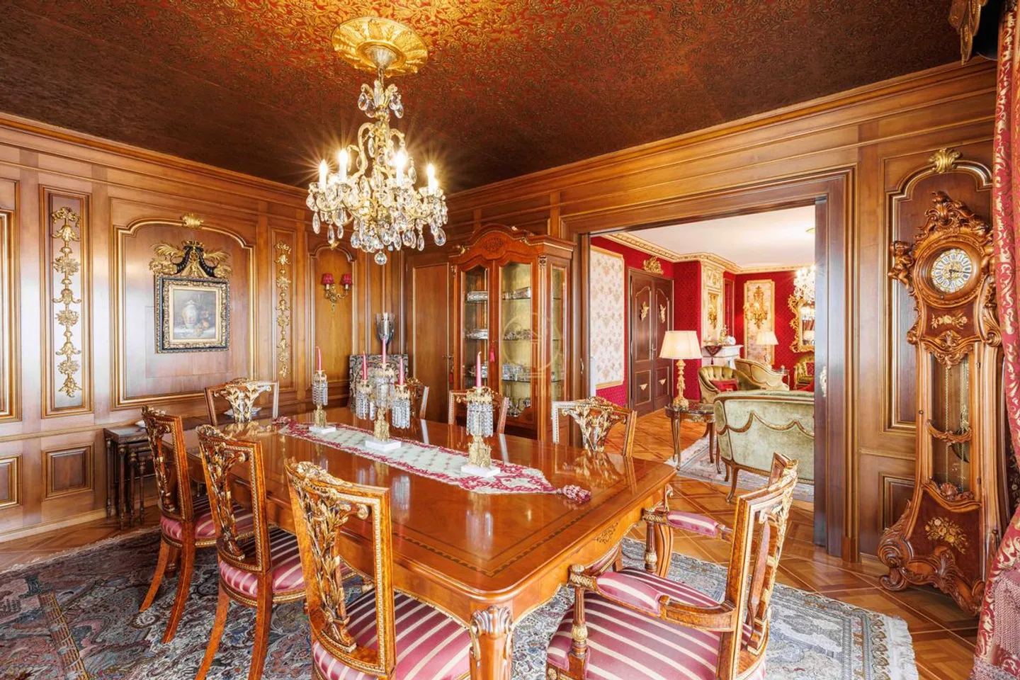 CROIX-SUR-LUTRY, superb mansion with 2810 m² of land and breathtaking views of the lake! - Photo 6 of 13