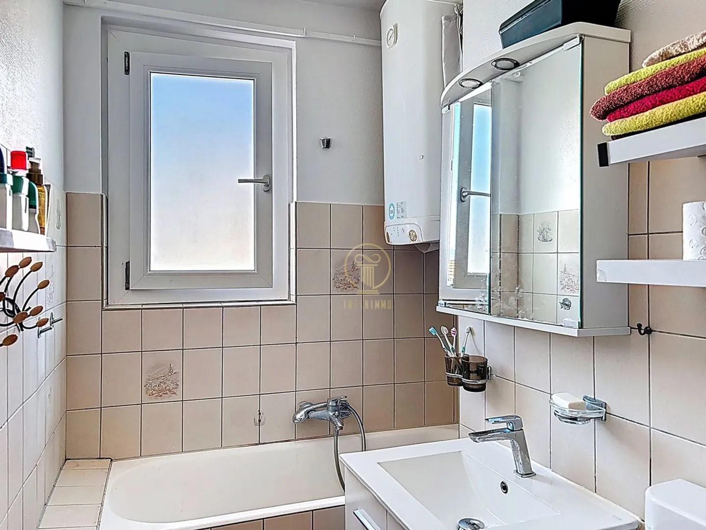 A PAYERNE - bright and crossing apartment of 4.5 rooms with balcony - Photo 9 of 10