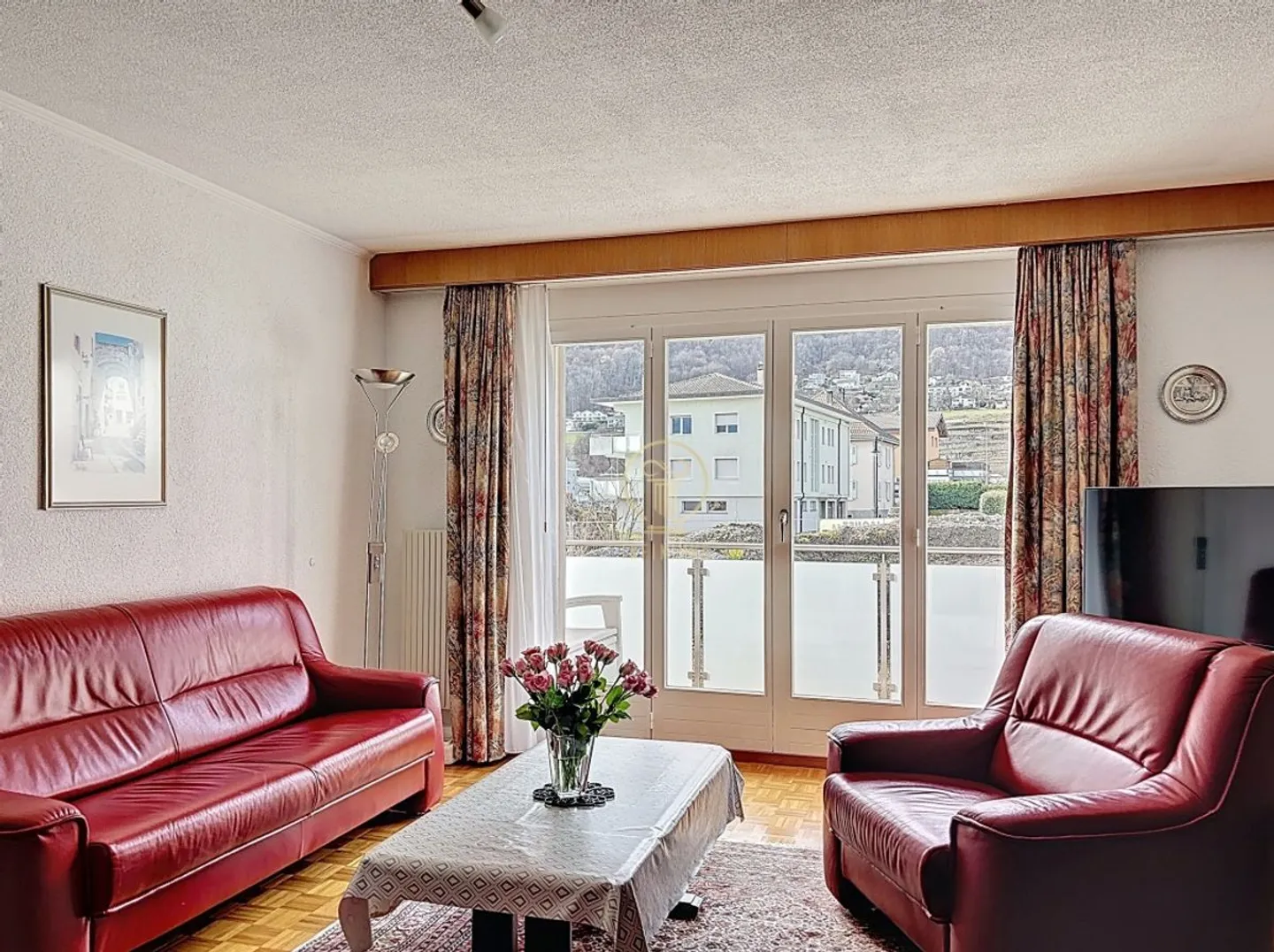 A VOUVRY - beautiful bright 2.5 room apartment in a quiet neighborhood, with balcony - Photo 1 of 7