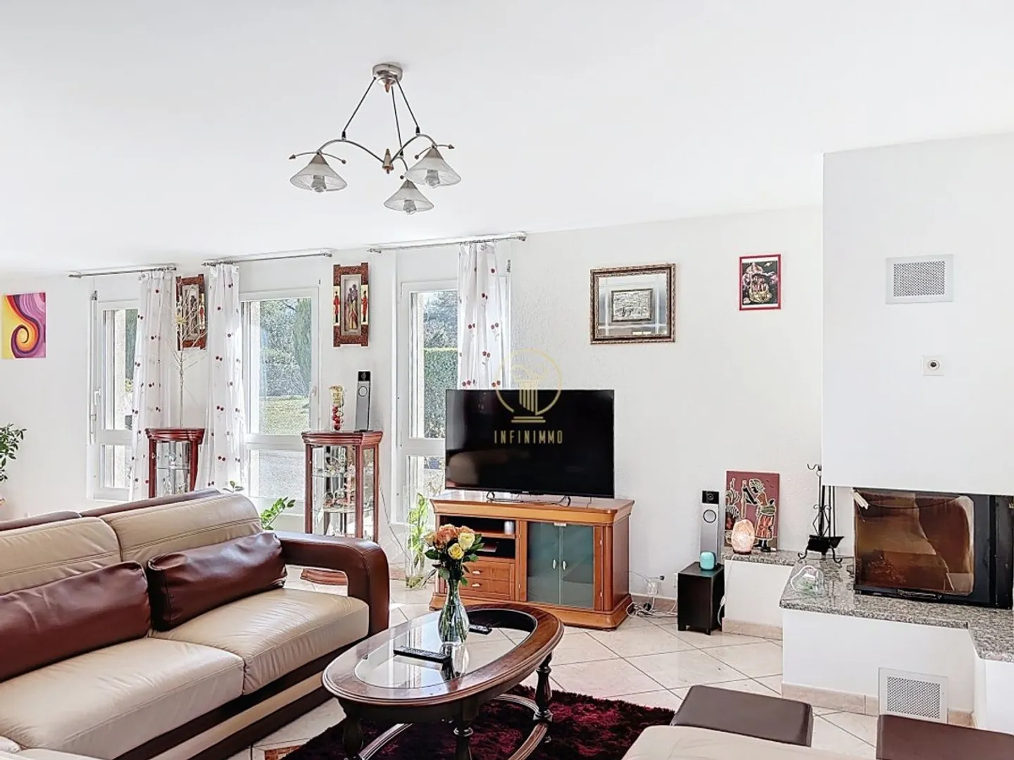 ESCLUSIVITÀ - A MONTHEY, casa indipendente 5.5 locali con bel giardino in zona residenziale - Foto 8 di 13